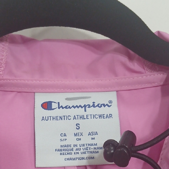 Champion Women's Pink and Purple  WindBreaker Gentle Used Sz Small - Picture 10 of 13